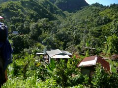 Mari and houses